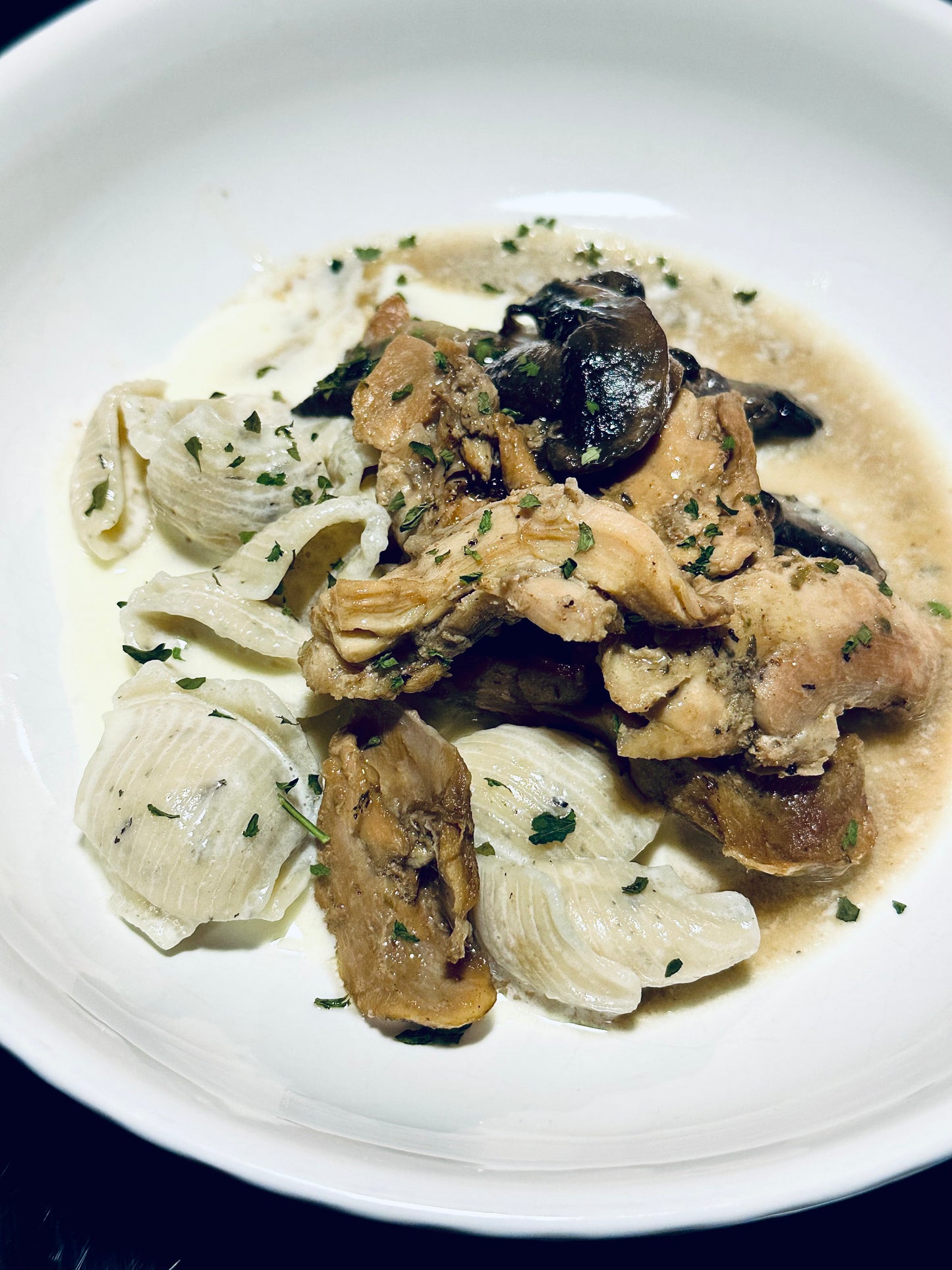 Garlic & Basil Shells